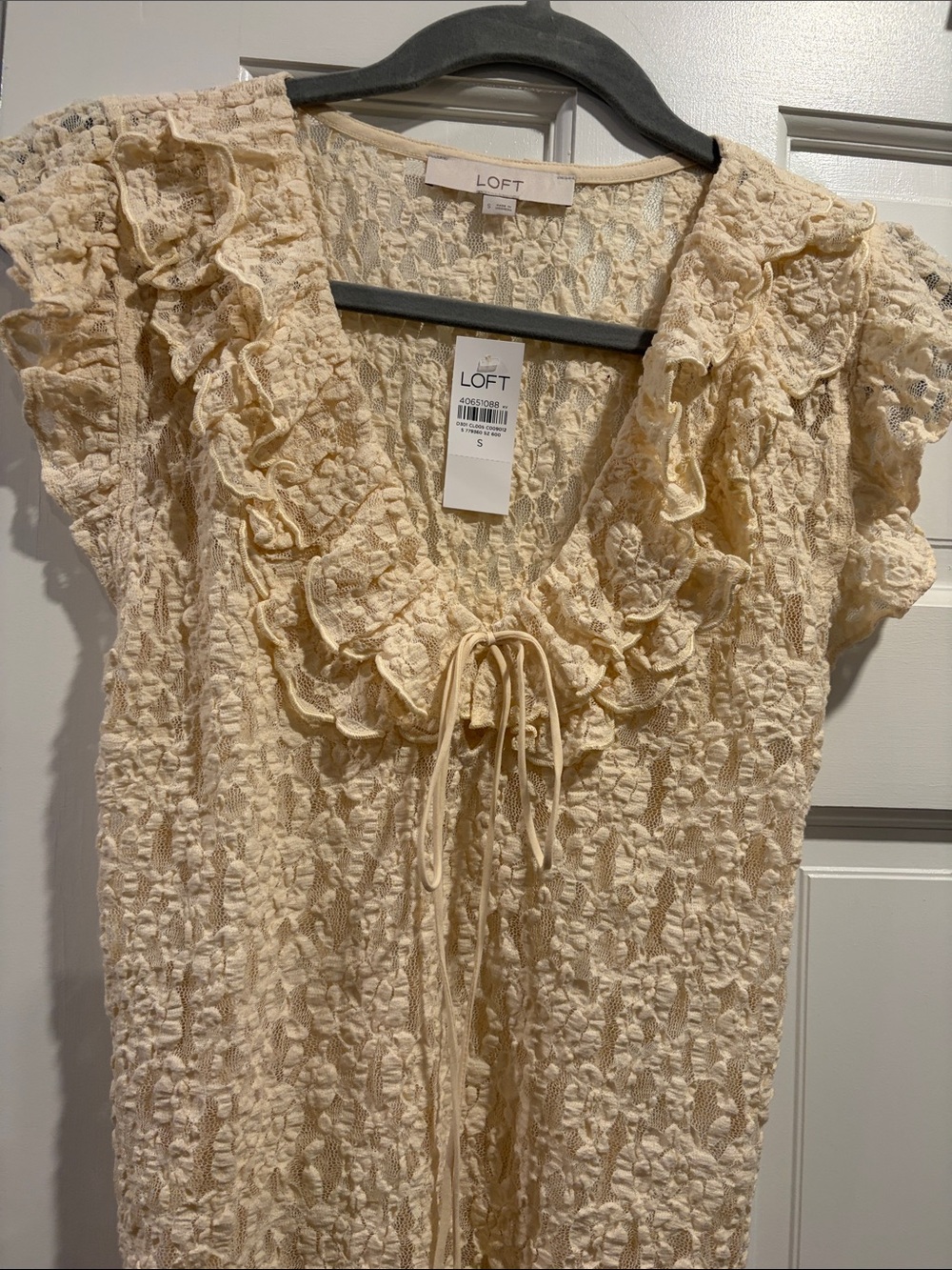 LOFT Cream Ruffle Lace V-Neck Tie Blouse